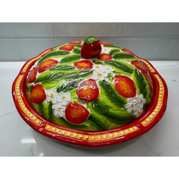 Temp-tations Figural Fruit Strawberry Basket Weave Covered Pie Casserole Dish - Picture 1 of 10